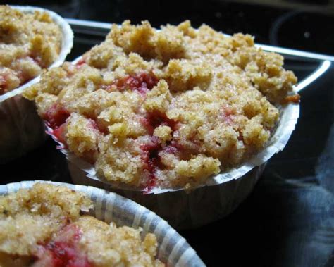 Crumble-Topped Berry Muffins Recipe - Food.com