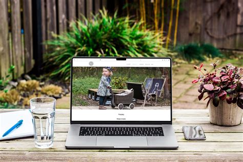 Petit Landau | Hexagon Studio