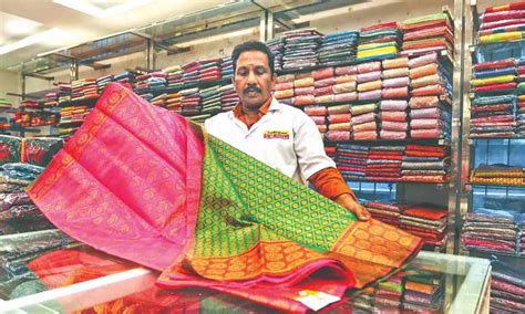 Textile sellers hope for a turnaround this Deepavali