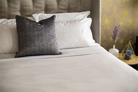 Type of Sheets 5-Star Hotels Use - American Blossom Linens