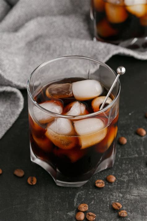 Classic Black Russian Recipe – Best Black Russian Cocktail Recipe – FYVISM