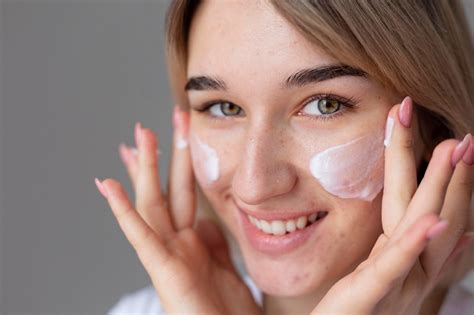 Skincare Routine: Step-by-Step Guide for Healthy & Radiant Skin – Easyderma