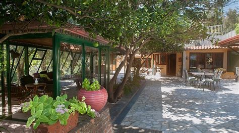 BED AND BREAKFAST LA NAVE (Naples) - B&B Reviews, Photos, Rate ...