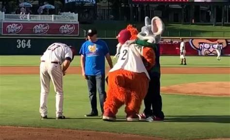 Chuck E. Cheese Office Photos | Glassdoor