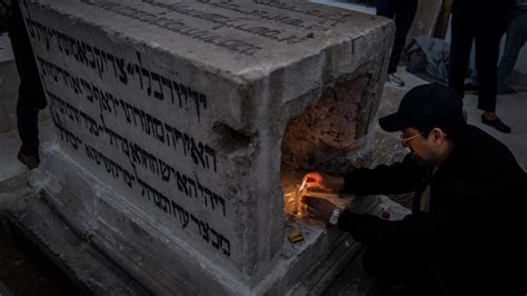 Syrian Jews return to Damascus, hoping to build bridges : NPR