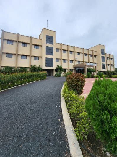 Dr. Rajendra Gode Institute of Pharmacy, Amravati