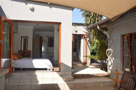 Vosloorus Holiday Rentals & Homes - Gauteng, South Africa | Airbnb