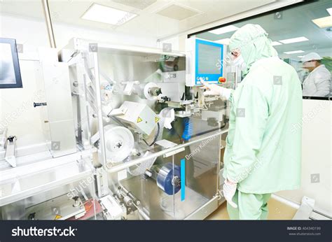 Packing Machine Operator 的图像结果