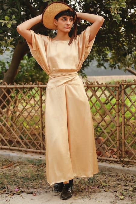 Doodlage | Designer Bottoms, Kurta Sets, Tops | Aza Fashions