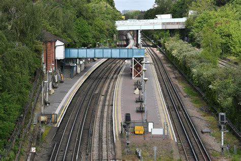 Pictures from busy North Acton station show people trying to social ...