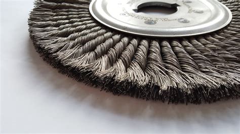 Deburring Brushes 的图像结果