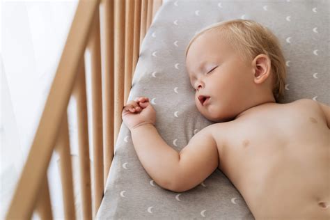 Baby Sleep Training Methods - Smart Sleep Coach by Pampers™