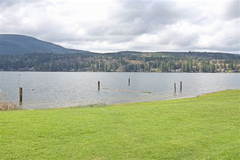 Brivity - 633 E Lake Samish Dr Bellingham, WA 98229 - Virtual Tour