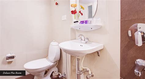 MOUNT CONIFER SUITES & SPA (Darjeeling) - Hotel Reviews & Photos ...