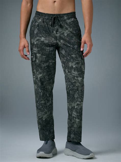 Men Printed Straight Fit Sports Cargo Trackpants with TS LYTRA