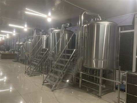 生产餐饮店小型500升精酿啤酒的设备定做厂家_啤酒设备_史密_原浆