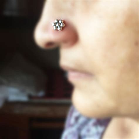 Dot Flower Nosepin – zahana