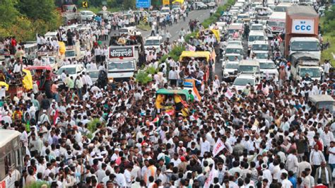 Bacchu Kadu leads 15,000 Farmers, Says ‘Deva Bhau Likes Our Blood ...