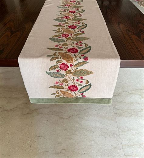 COTTON VELVET APPLIQUE TABLE RUNNER – House of Inari