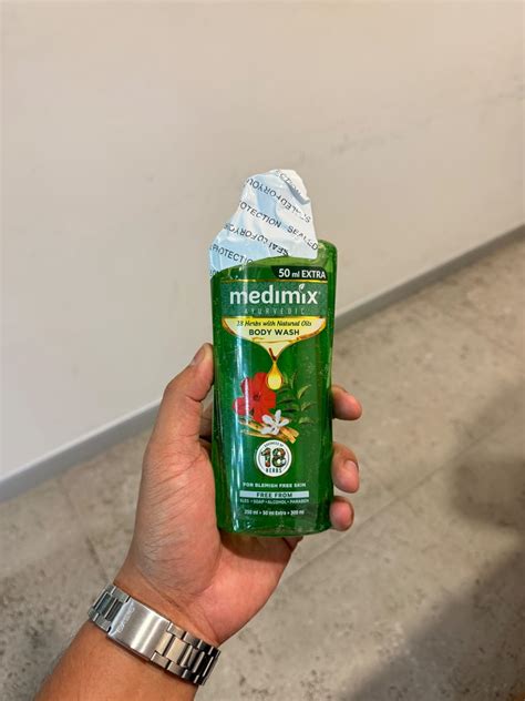 Medimix Ayurvedic Bodywash 18 Herbs & Natural Oils For Healthy ...