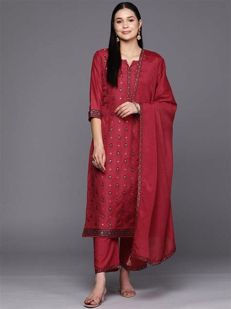 Buy Red Kurta Sets For Women Online at the Best Price | Libas
