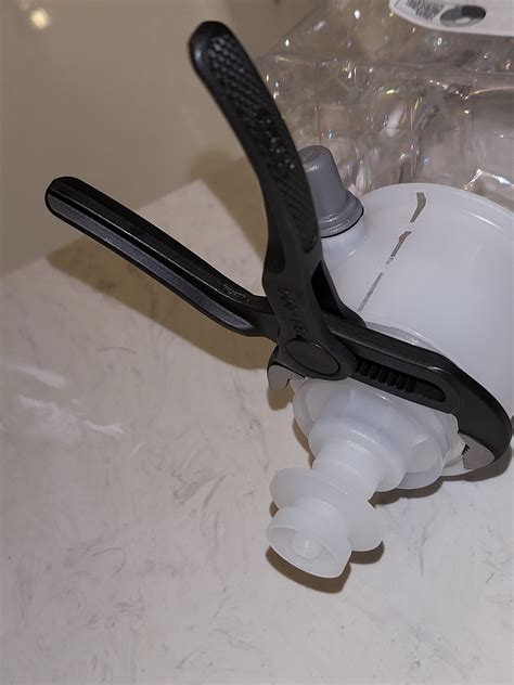 The little tool that could... refilling Gojo soap dispenser : r/Tools