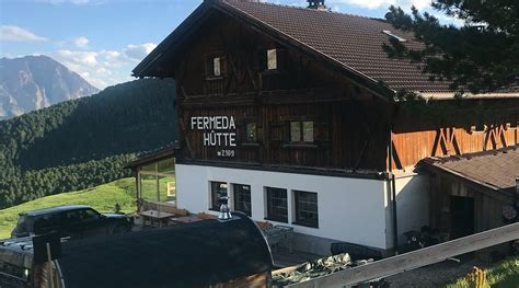 RIFUGIO FERMEDA HUT (Val Gardena, Italy) - Lodge Reviews & Photos ...