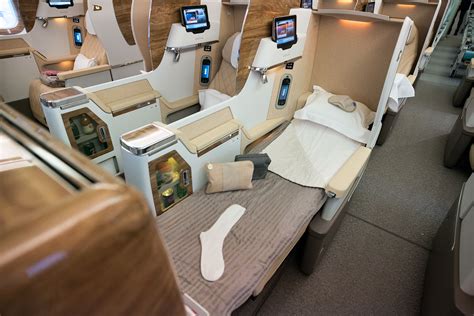 Fly Emirates Business Class 的图像结果