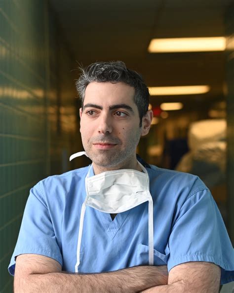 Distal Radius Fractures: Broken Wrist Treatment, Care & Recovery