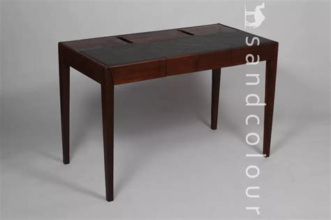 Joey Walnut Wood Desk – Black Leatherite– Sandcolour