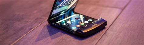 Het wil nog niet echt lukken met vouwbare smartphones, want ze zijn nog ...