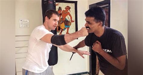 This Boxing Trainer Will Come To Your Home And Teach You How