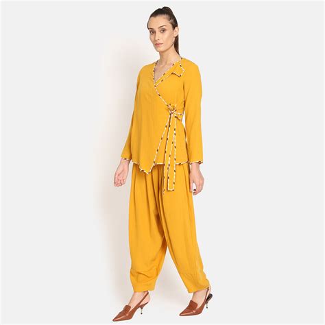 Yellow overlap jacket with side knot