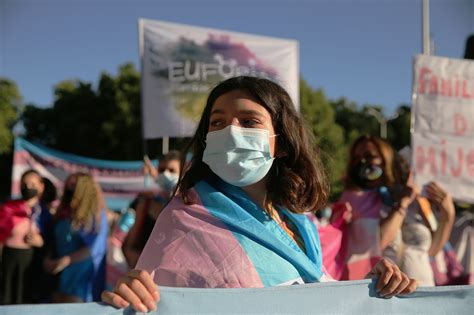 Number of Gen Z People Identifying as Transgender Twice That of Millennials - Newsweek