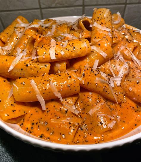 Shnacky 'toni spicy vodka cream sauce - Dining and Cooking
