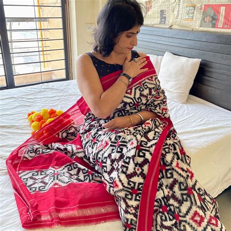 Red black Telia Rumal cotton saree – Forsarees