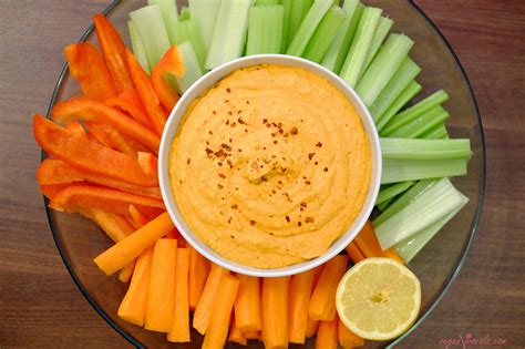 Low Calorie Hummus + Raw Veggies - veganvvocals.com