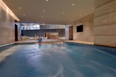 Fitness Center & Pool | Sunrise Kempinski Hotel Beijing