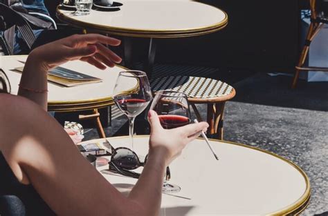 Understanding The Drinking Age in France: Laws and Regulations - Frenchly