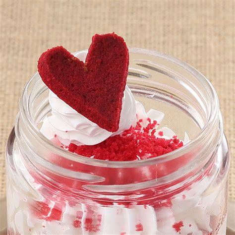 Red Velvet Jar Cake | Jar Desserts | Order Jar Cakes in Bangalore ...