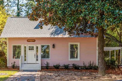 Pinehurst Vacation Rentals & Homes - North Carolina, United States | Airbnb