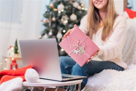 27 Best Long Distance Date Ideas That'll Bring You Both Closer