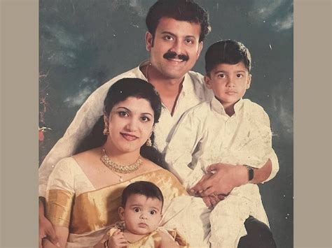 Szena | ലോകമറിയേണ്ട മലയാളി താരപുത്രി; റാമ്പുകൾ കീഴടക്കുന്ന സെന ആരെന്ന് ...