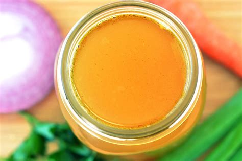 Chicken Broth Substitute (10 Easy Swap Ideas!)