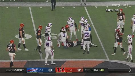 Why did Damar Hamlin collapse during the Bills-Bengals game ...