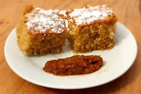 Kolač od GRIZA i DŽEMA: brz i jednostavan biskvit kolač od griza i ...