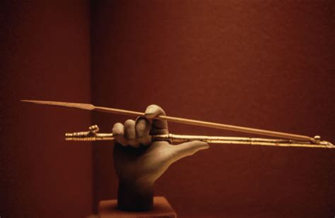 Atlatl Spear Thrower - Ancient Hunting Technology