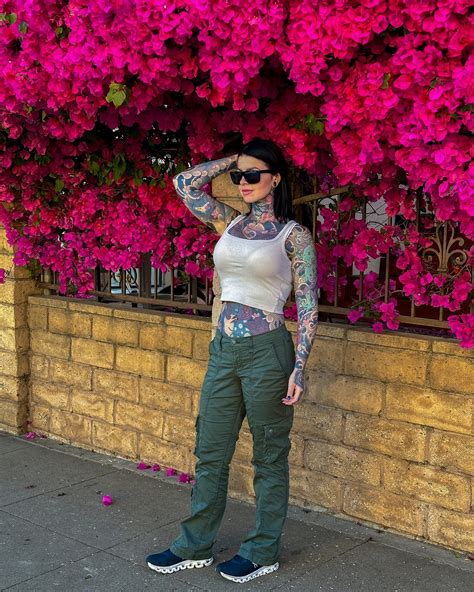 Bethany Moore | LA 🌺 | Instagram