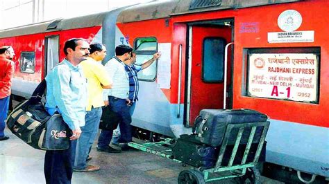 Indian Railway: Now Pulling The Chain in an Indian Train Will Be Expensive