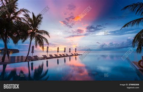 Infinity Pool Sea View 的图像结果